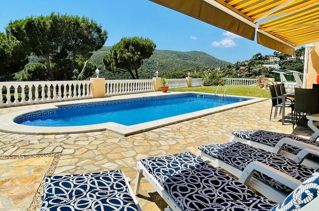 Villa Reina By Costabravaway location